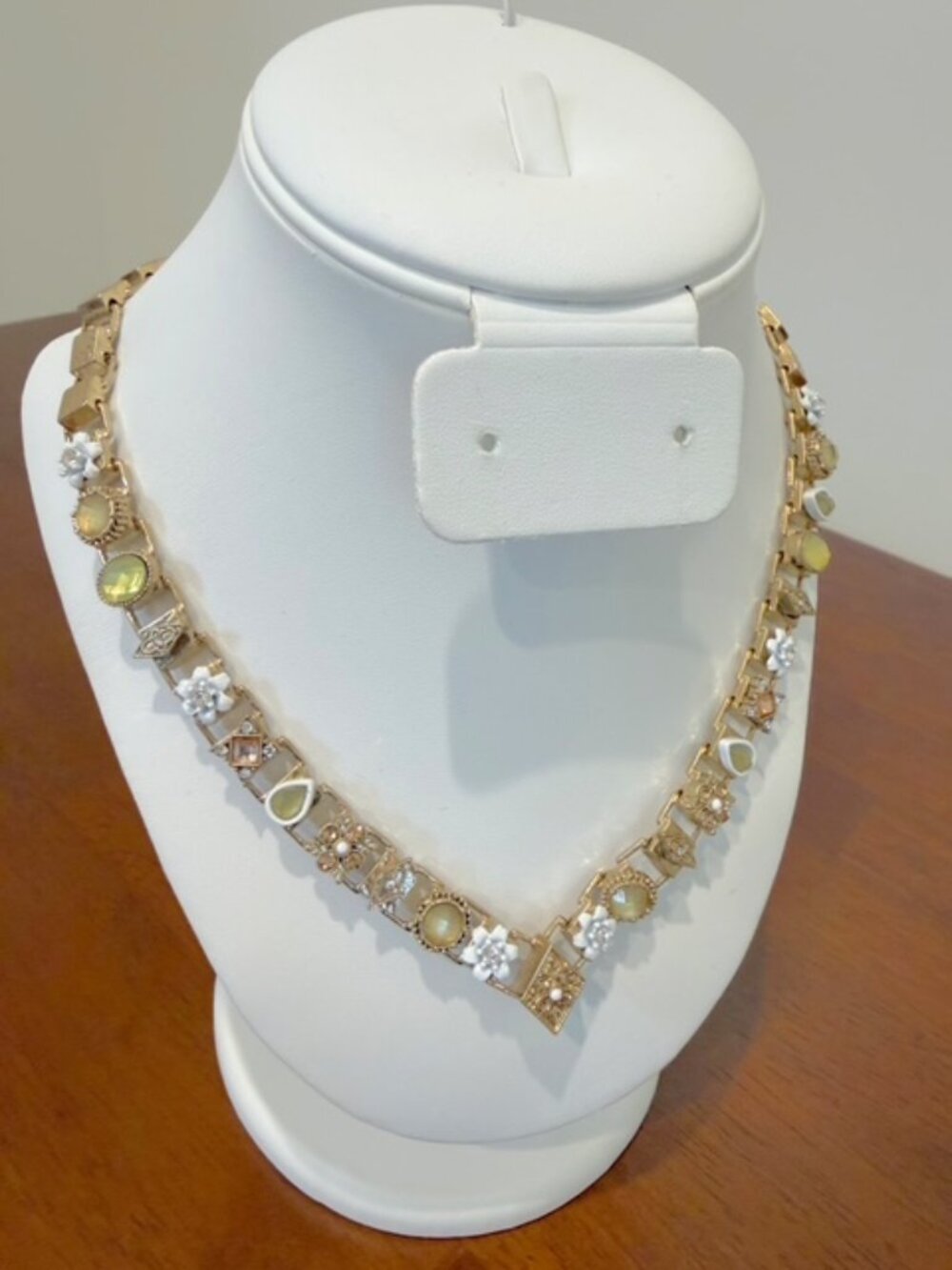 Lonna And Lilly Boho Statement Rhinestone Flower Necklace.